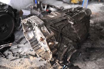 audi çıkma orjinal yedek parça  a6 1.8 tfsi şanzıman 
